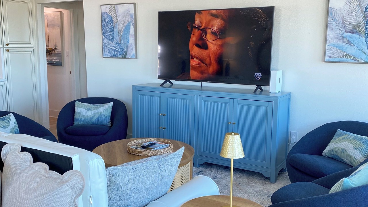 Photo of Livingroom in Englewood