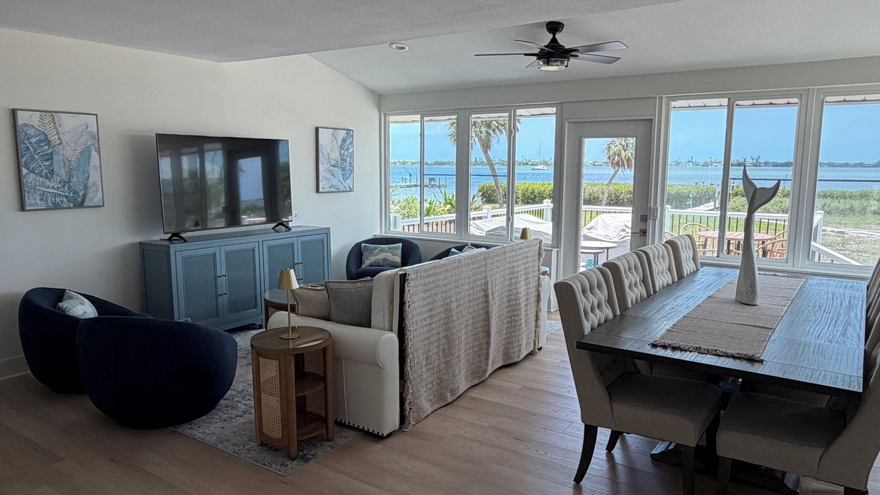 Photo of Livingroom in Englewood