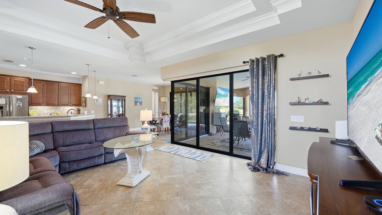 Photo of Livingroom in Long Meadow