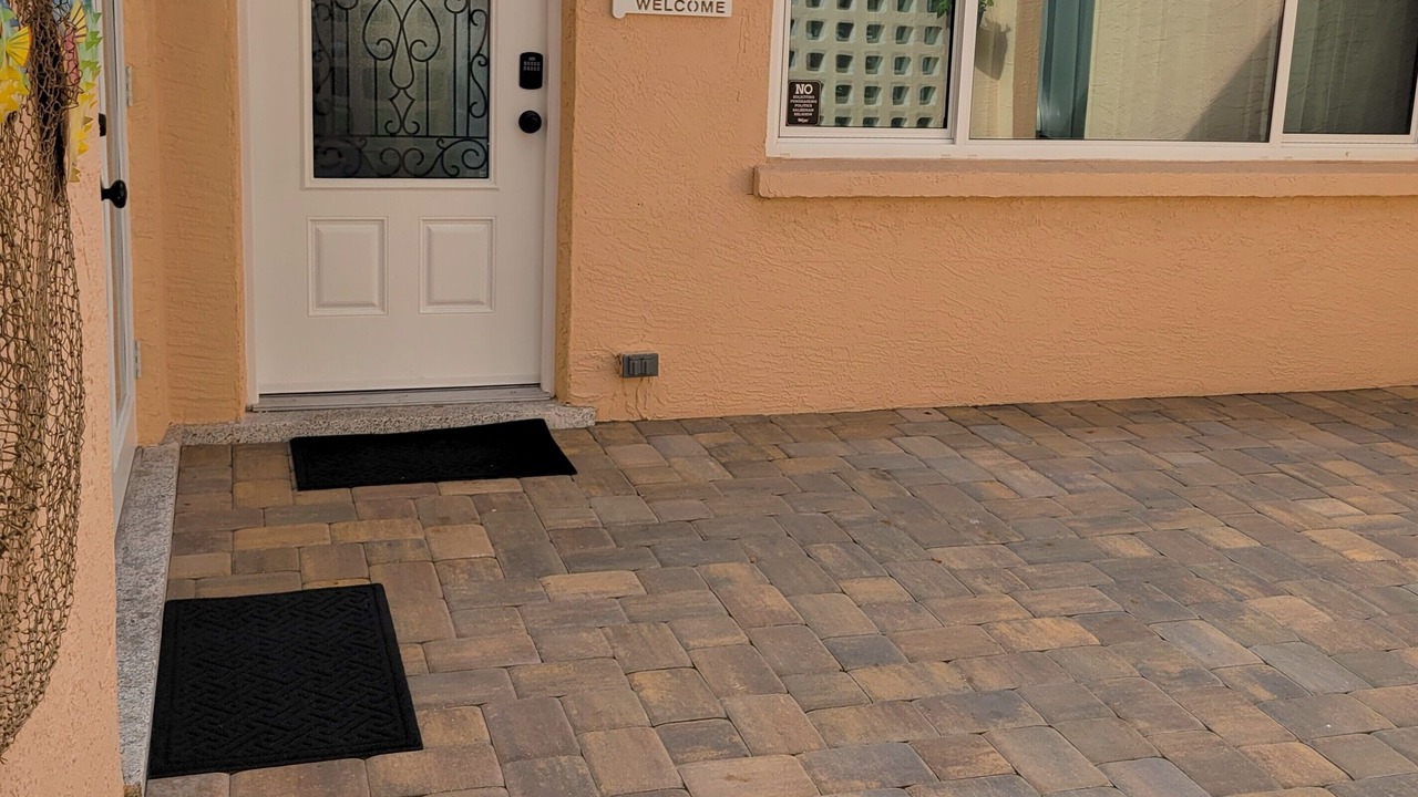 Photo of Outdoor in Bayshore Gardens
