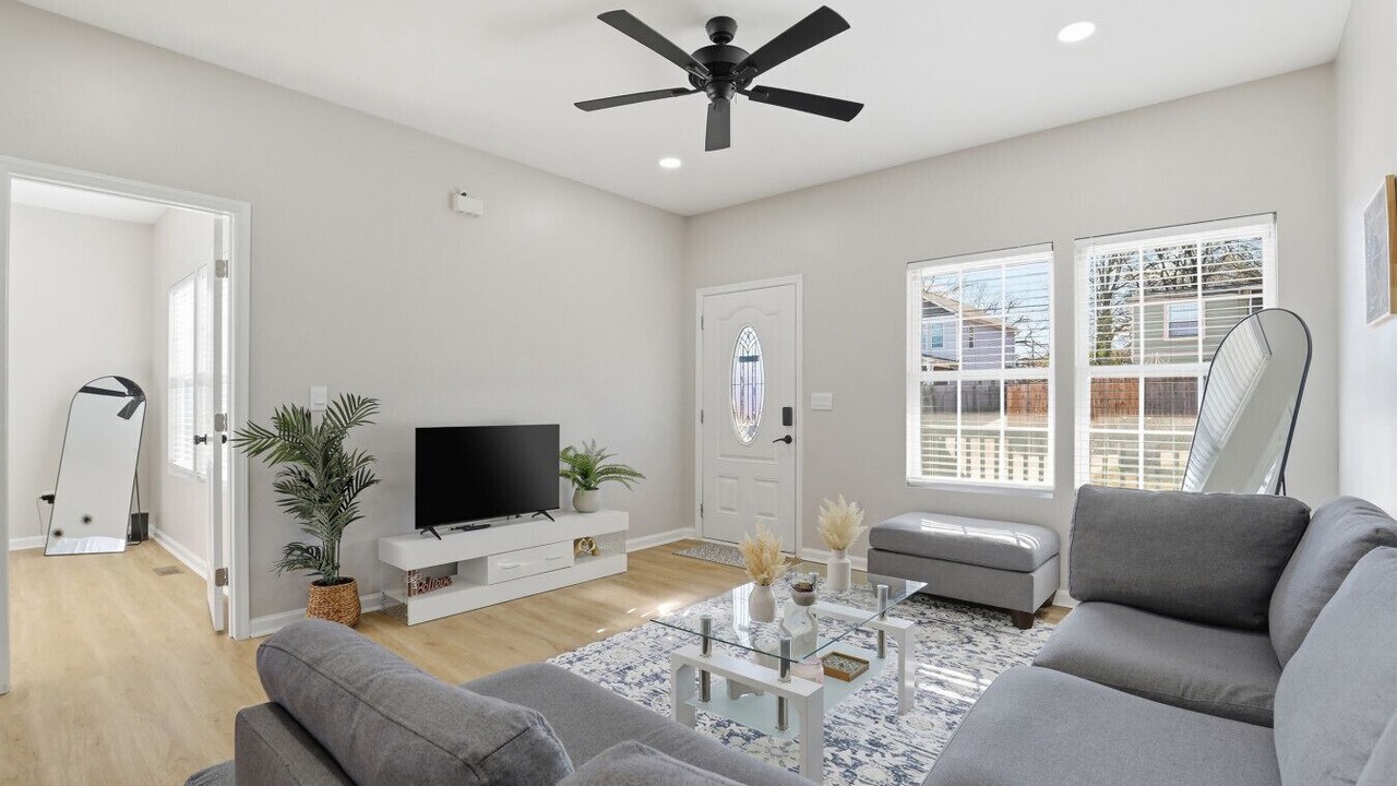 Photo of Livingroom in Judson