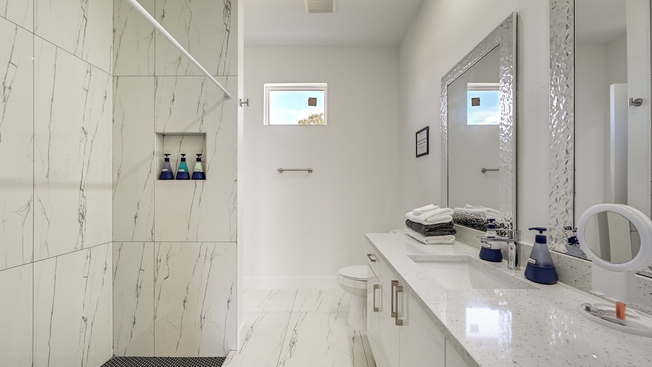 Photo of Bathroom in Lehigh Acres