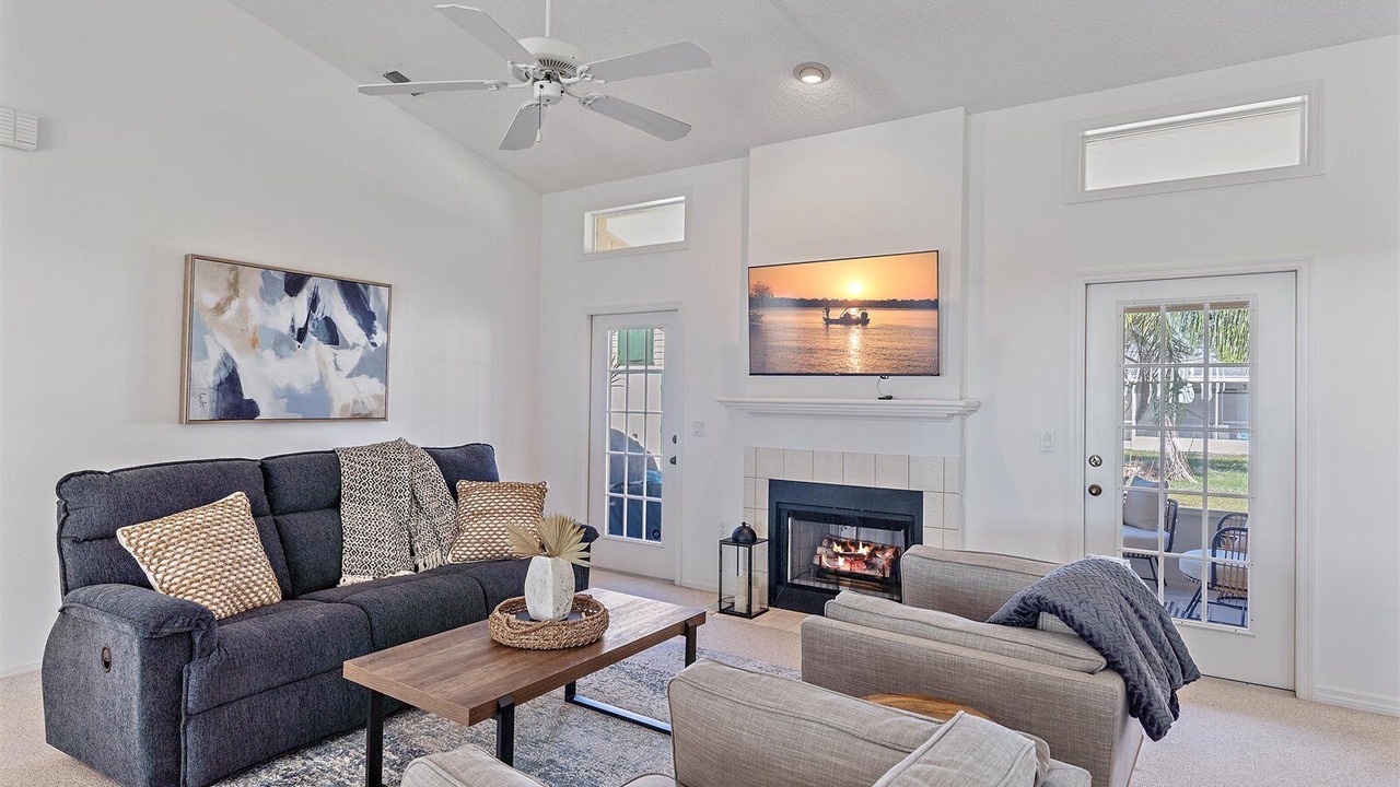 Photo of Livingroom in Arlington Park