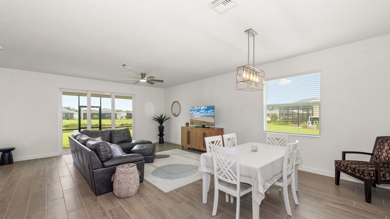 Photo of Livingroom in River Hall