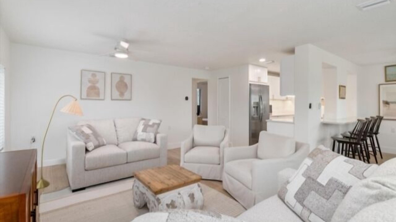 Photo of Livingroom in Grove City