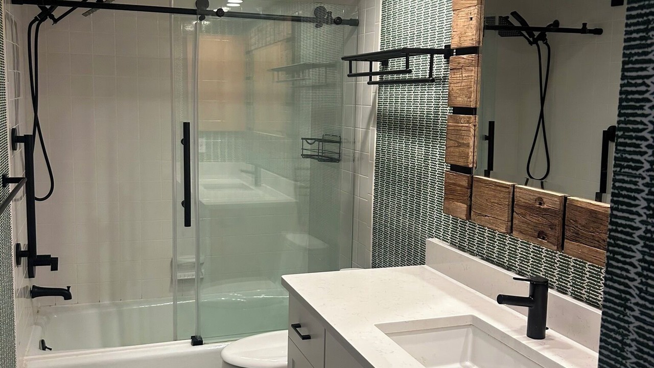 Photo of Bathroom in Island Estate