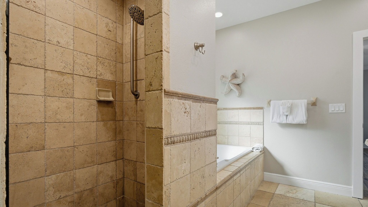 Photo of Bathroom in Independence Square