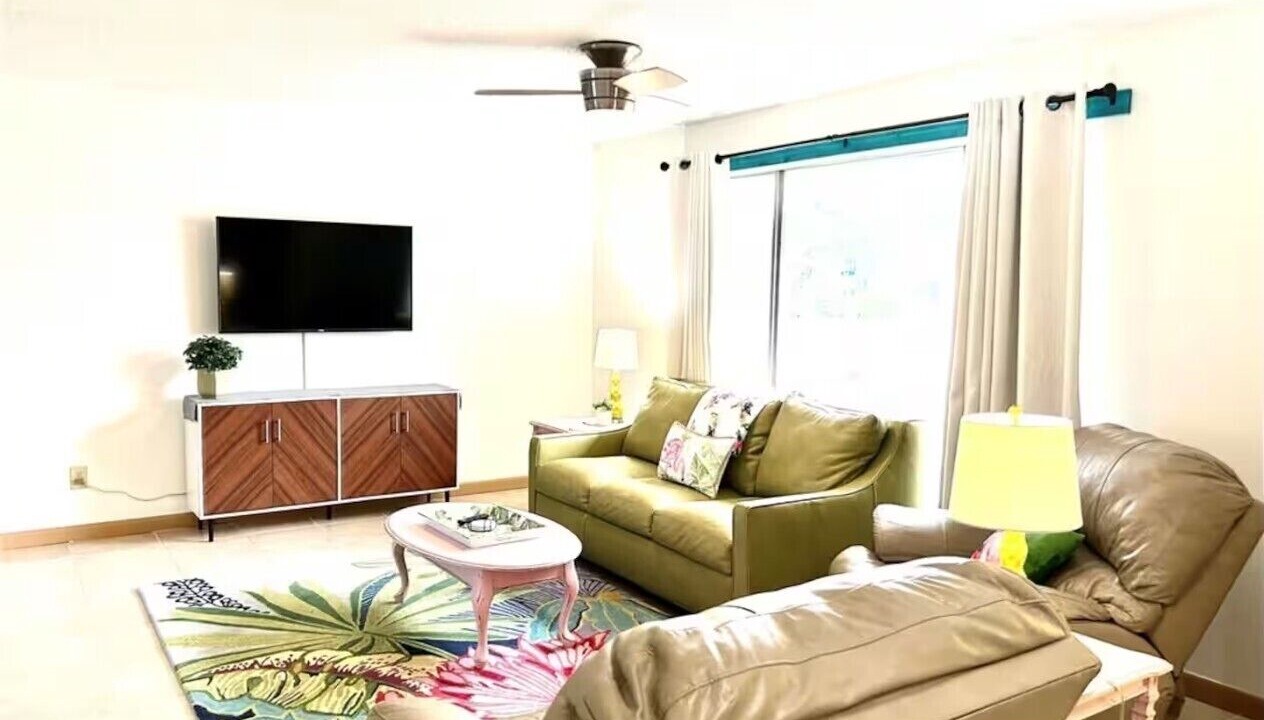 Photo of Livingroom in Lochmoor Waterway Estates