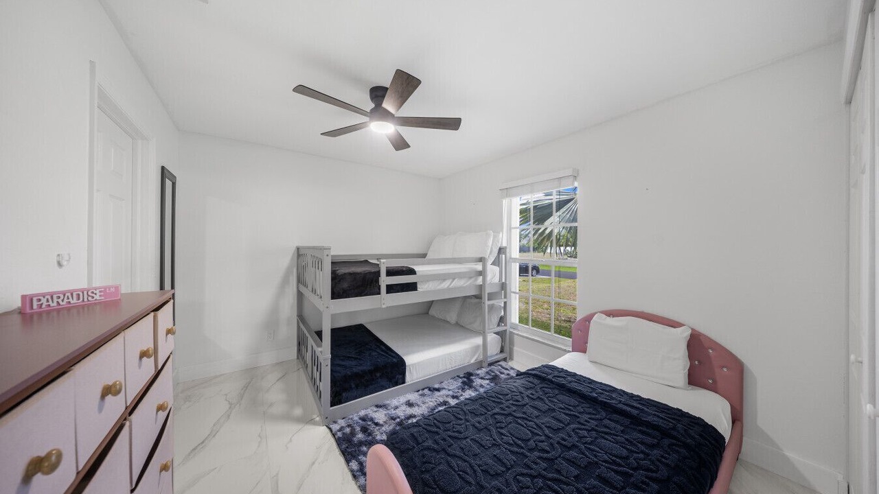 Photo of Bedroom in Pelican