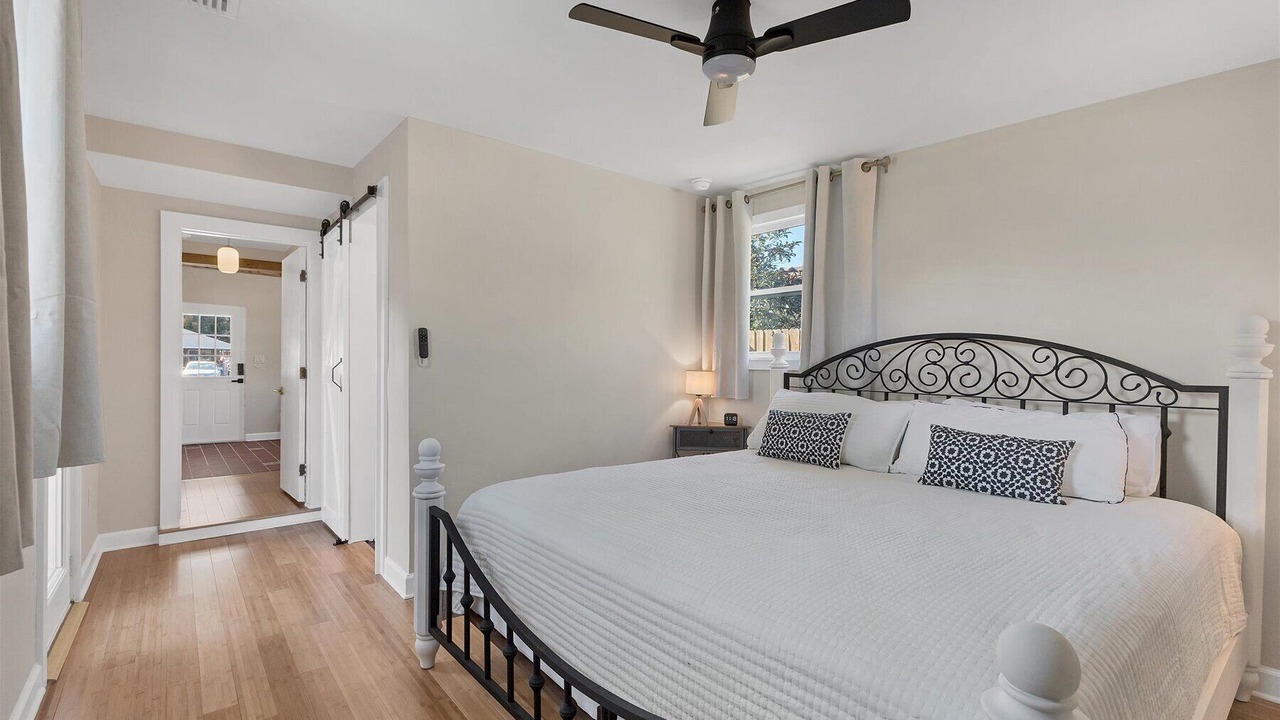 Photo of Bedroom in Paver Park