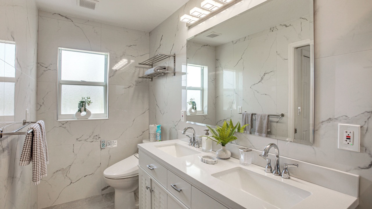 Photo of Bathroom in Gulf Cove