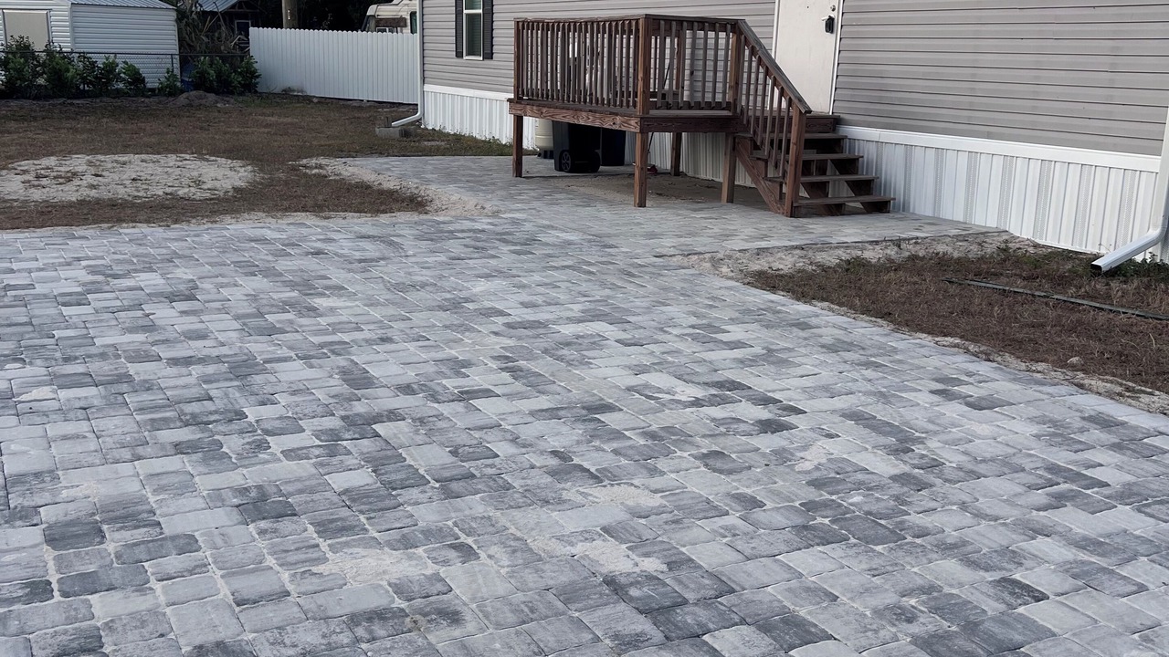 Photo of Patio Balcony in Suncoast Estates