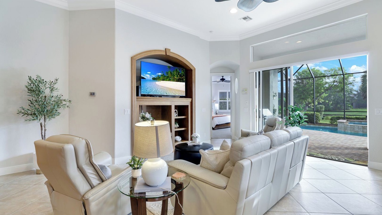 Photo of Livingroom in Naples