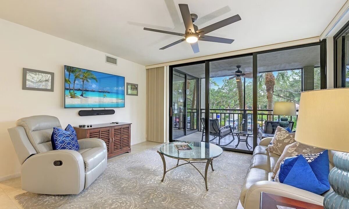 Photo of Livingroom in Bonita Bay