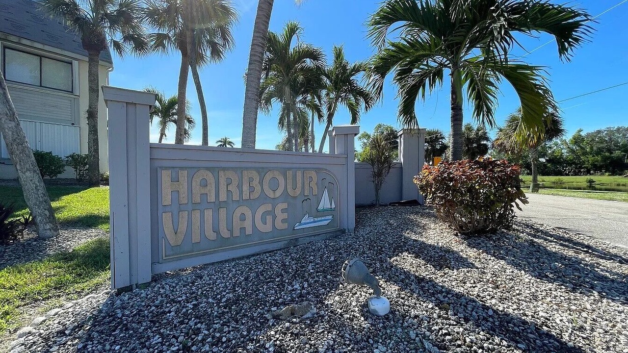 Photo of Outdoor in Lochmoor Waterway Estates