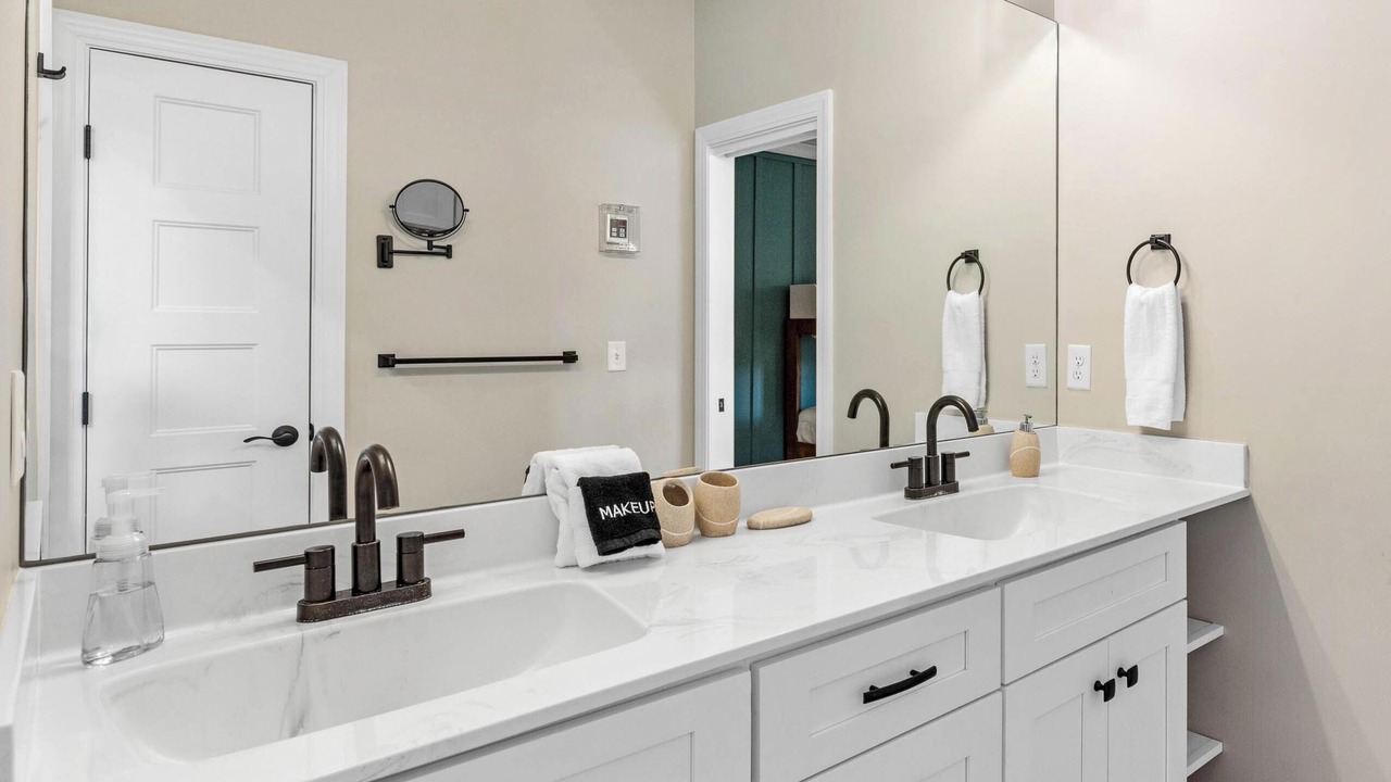 Photo of Bathroom in Port Royal