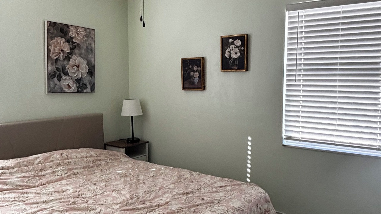 Photo of Bedroom in Bayshore Gardens