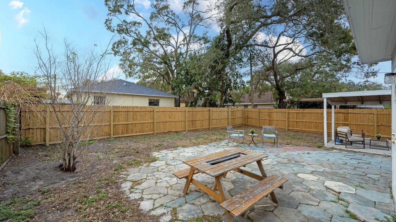 Photo of Outdoor in Historic Uptown