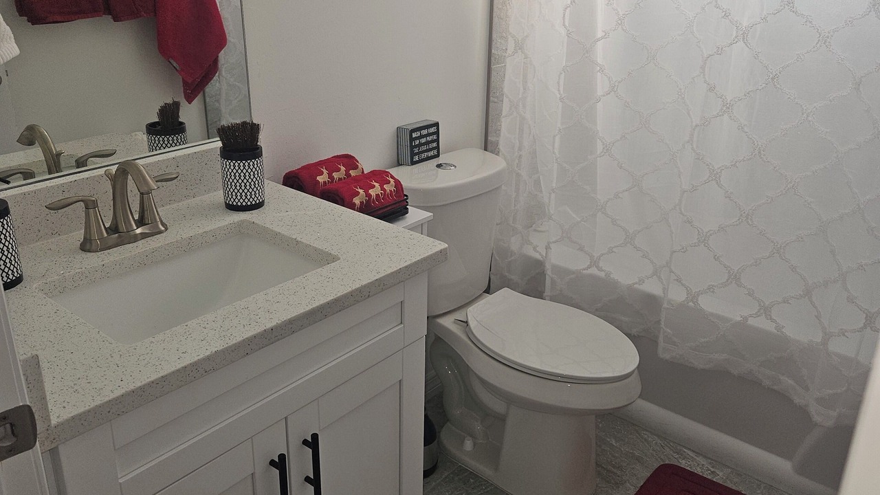 Photo of Bathroom in Mariner