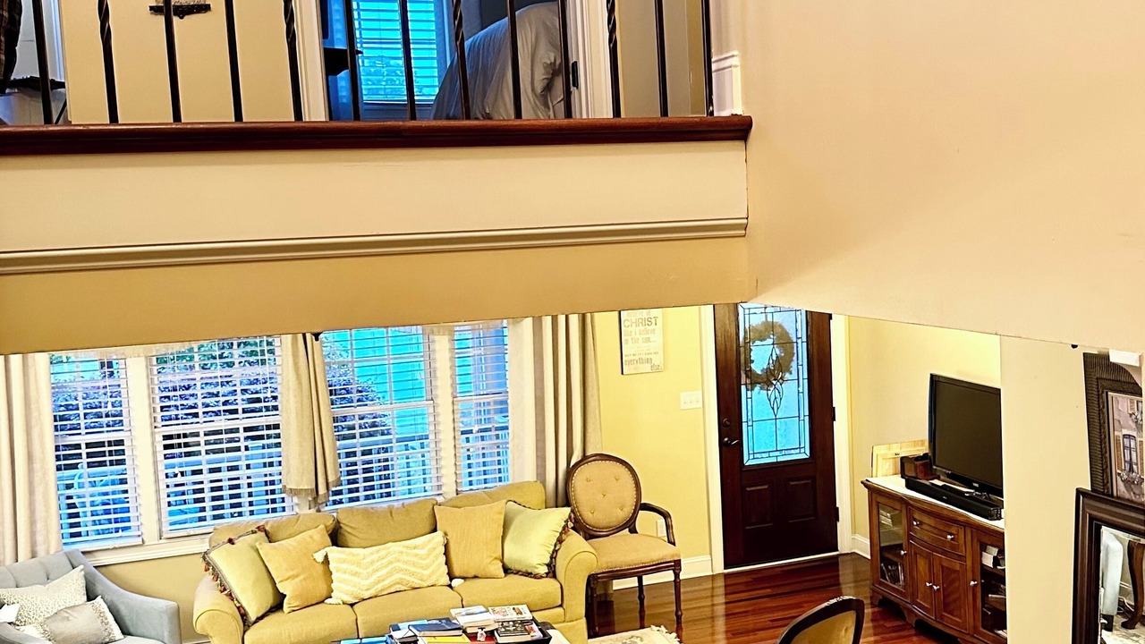Photo of Livingroom in Greenville - Spartanburg