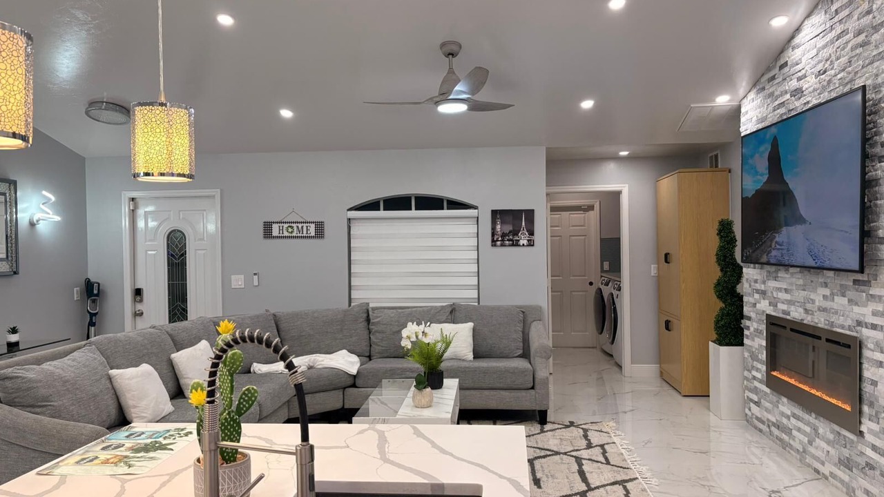 Photo of Livingroom in Lehigh Acres