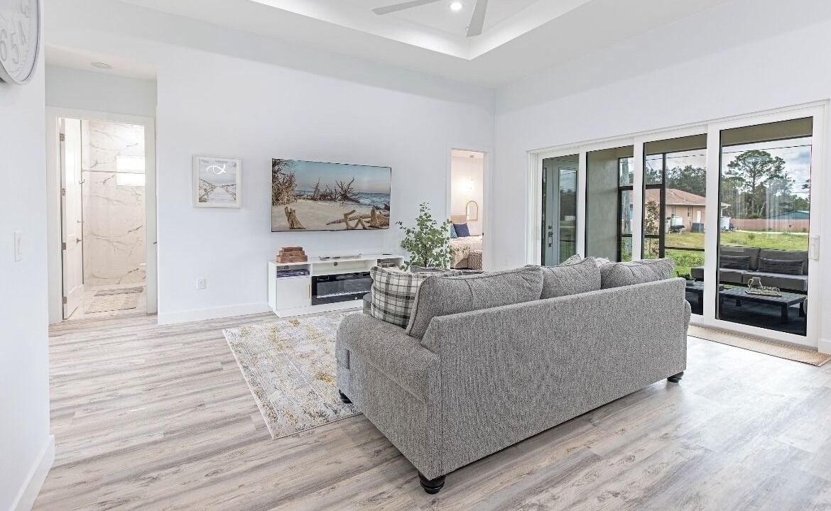 Photo of Livingroom in Warm Mineral Springs