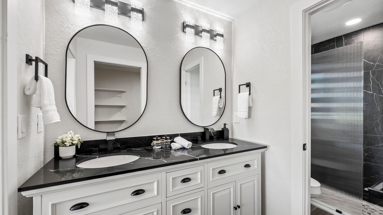 Photo of Bathroom in Oakland Hills