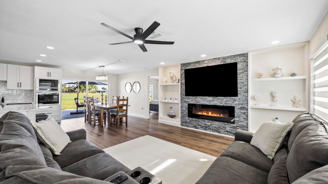 Photo of Livingroom in Oakland Hills