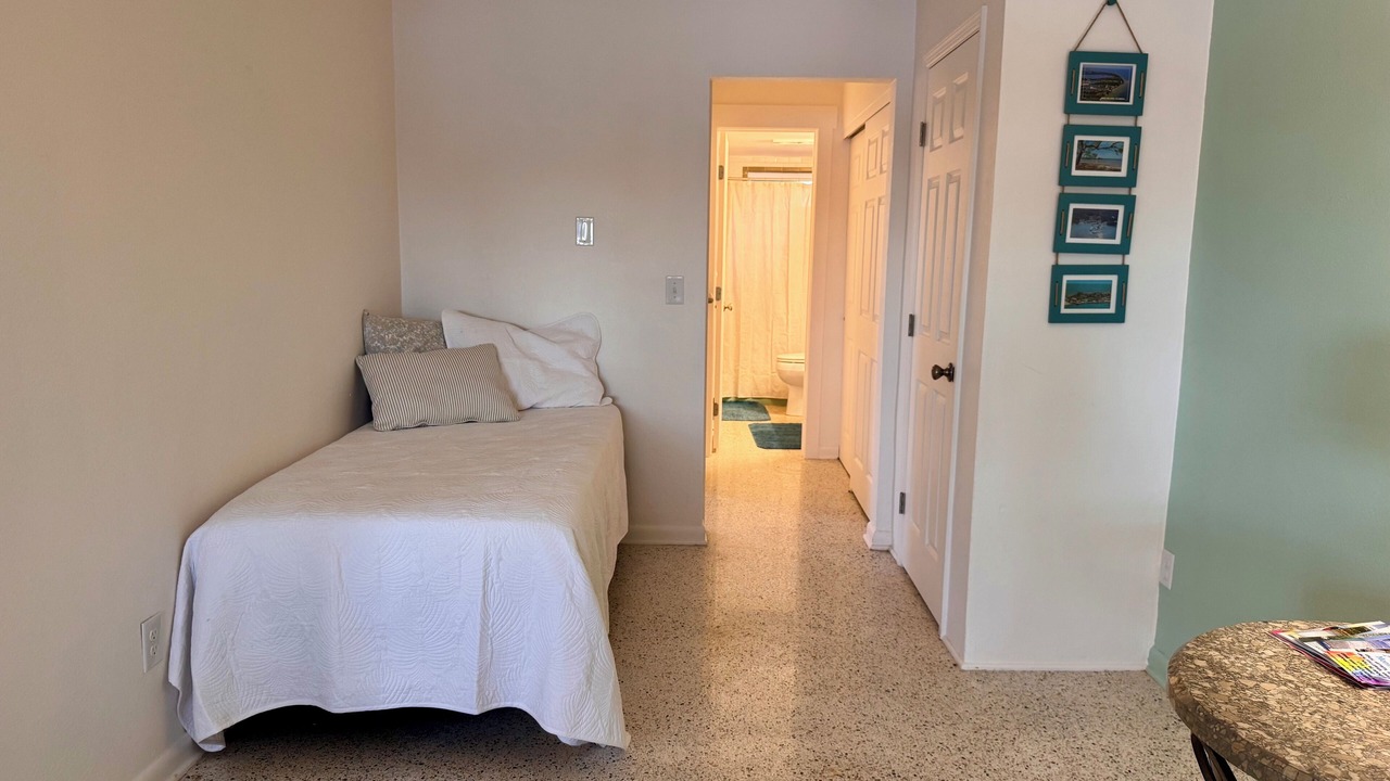Photo of Bedroom in Bokeelia