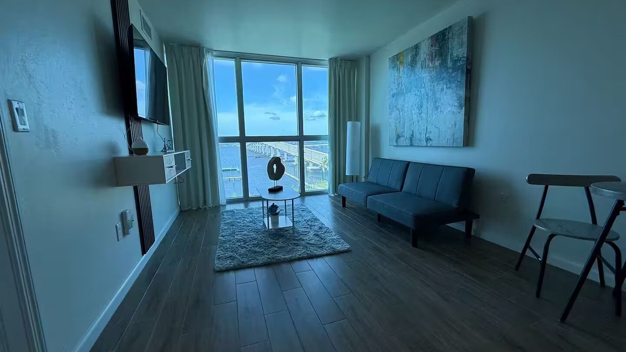 Photo of Livingroom in Fort Myers River District