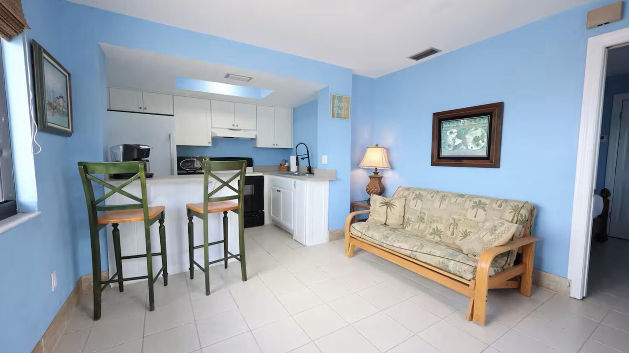 Photo of Livingroom in Bokeelia