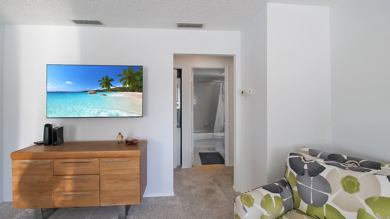 Photo of Livingroom in Whitney Beach