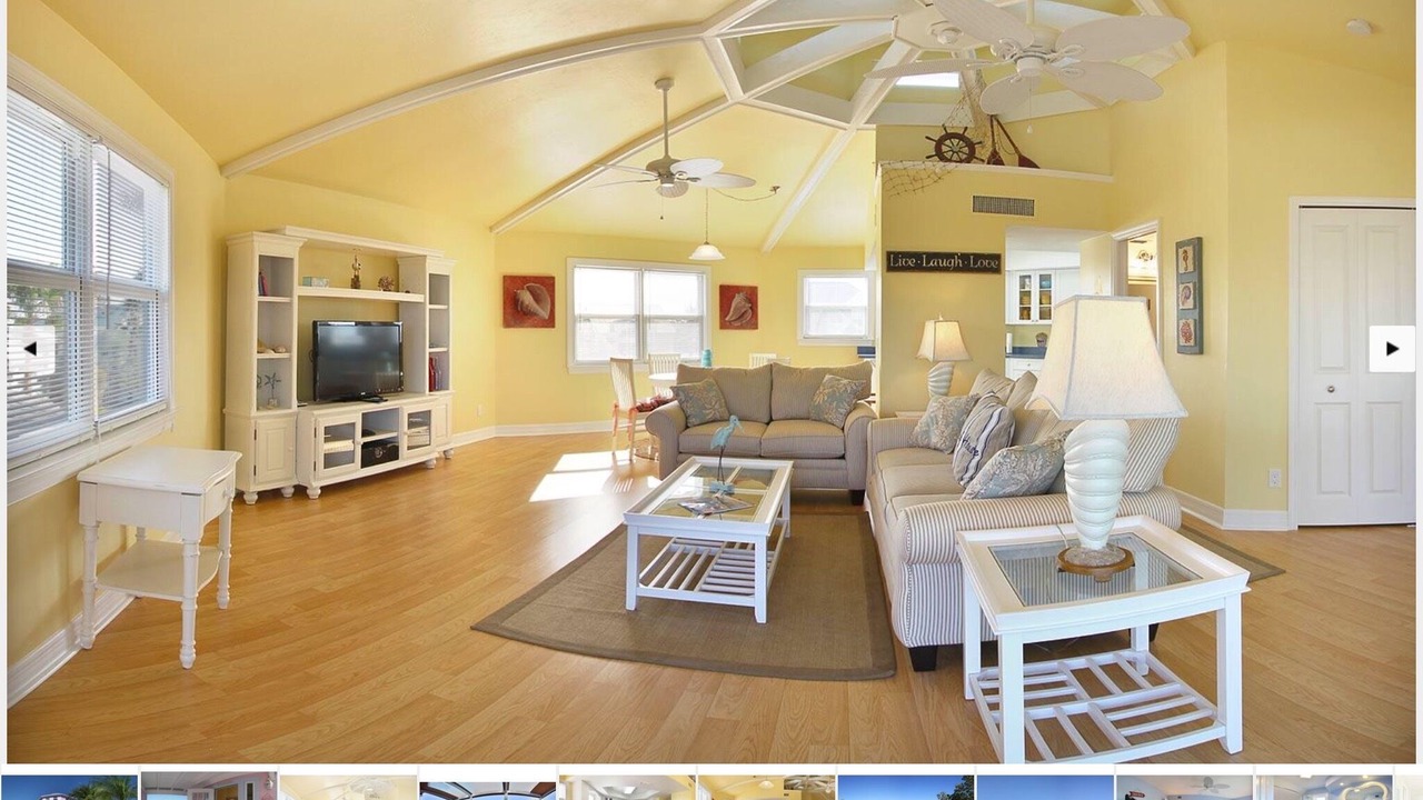 Photo of Livingroom in Mid Island