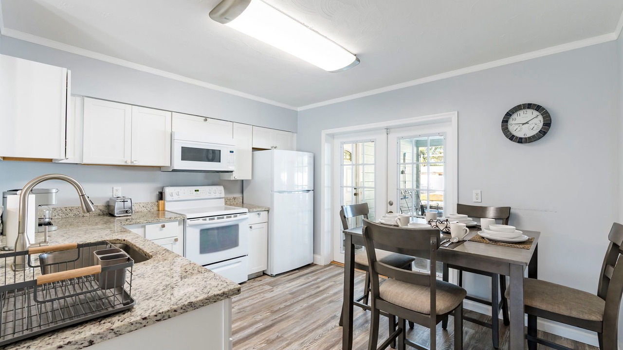 Photo of Kitchen in Bayshore Gardens