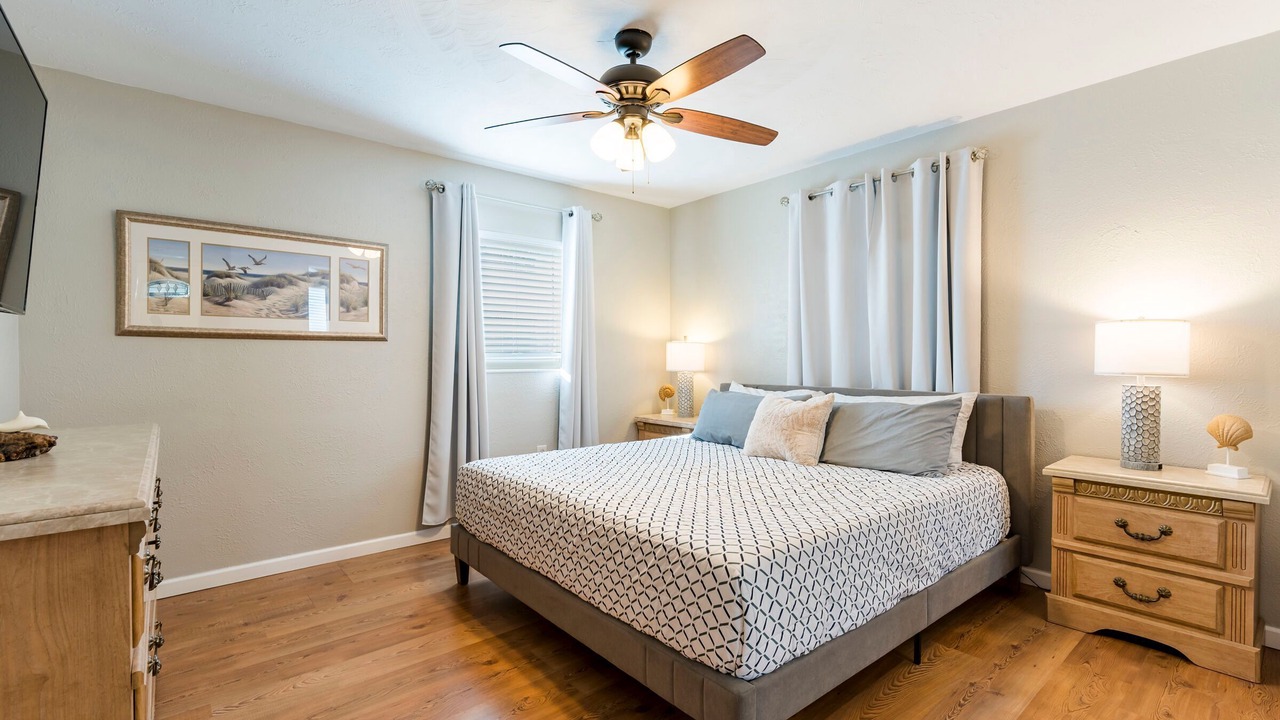 Photo of Bedroom in Bayshore Gardens