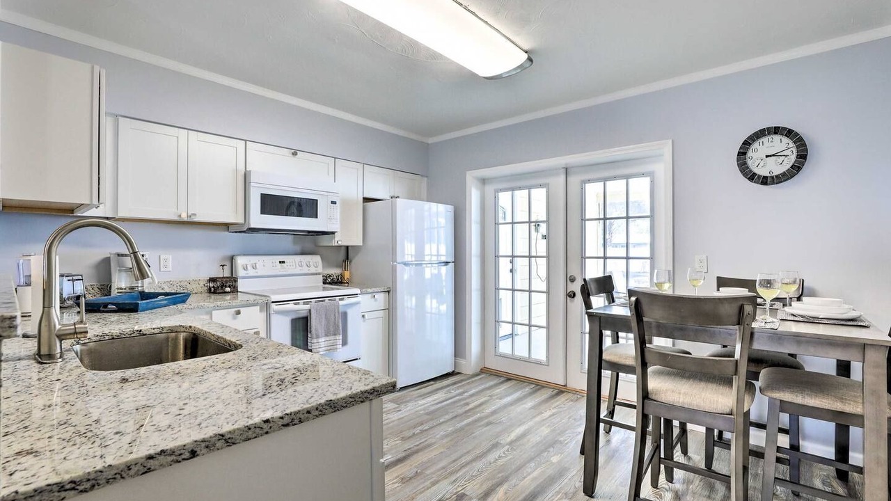 Photo of Kitchen in Bayshore Gardens