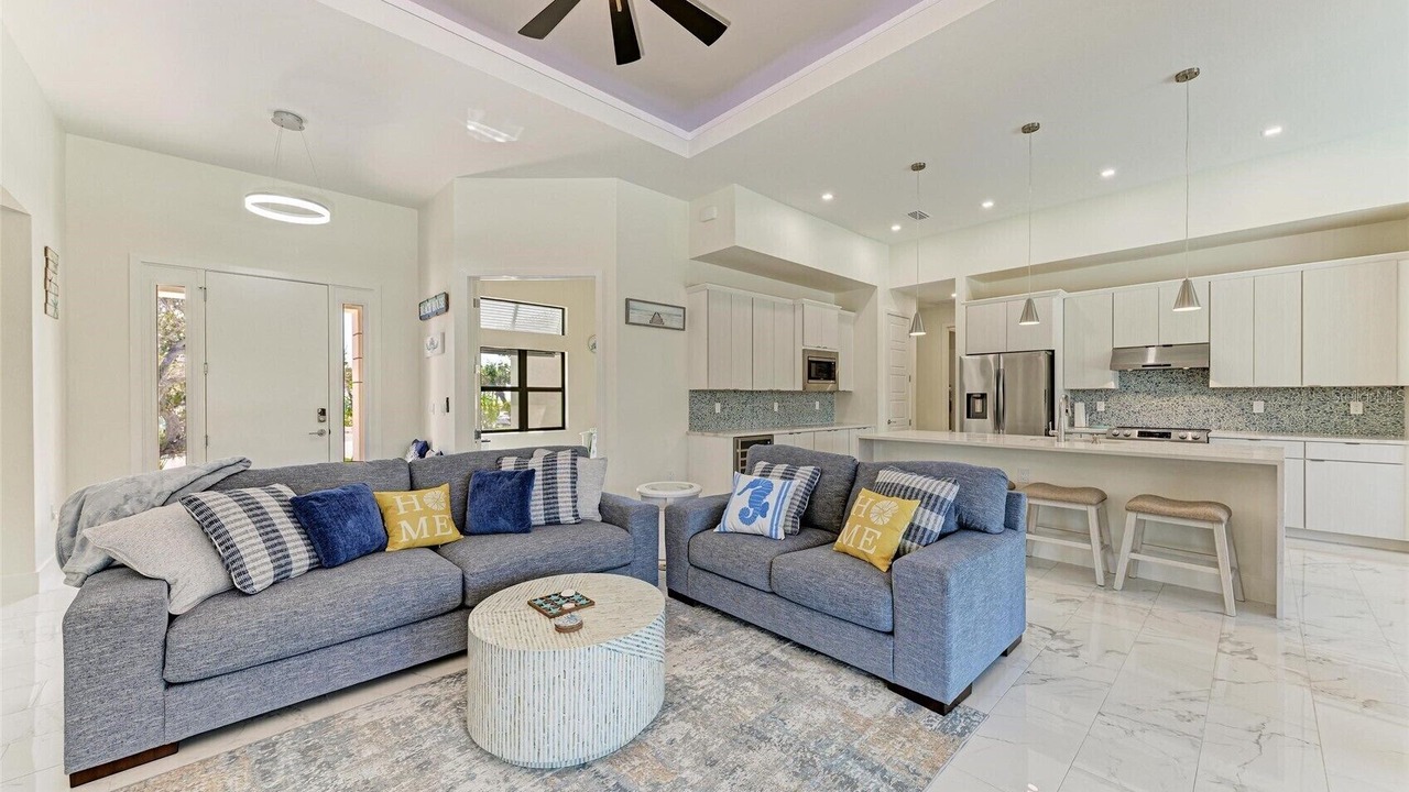 Photo of Livingroom in Englewood