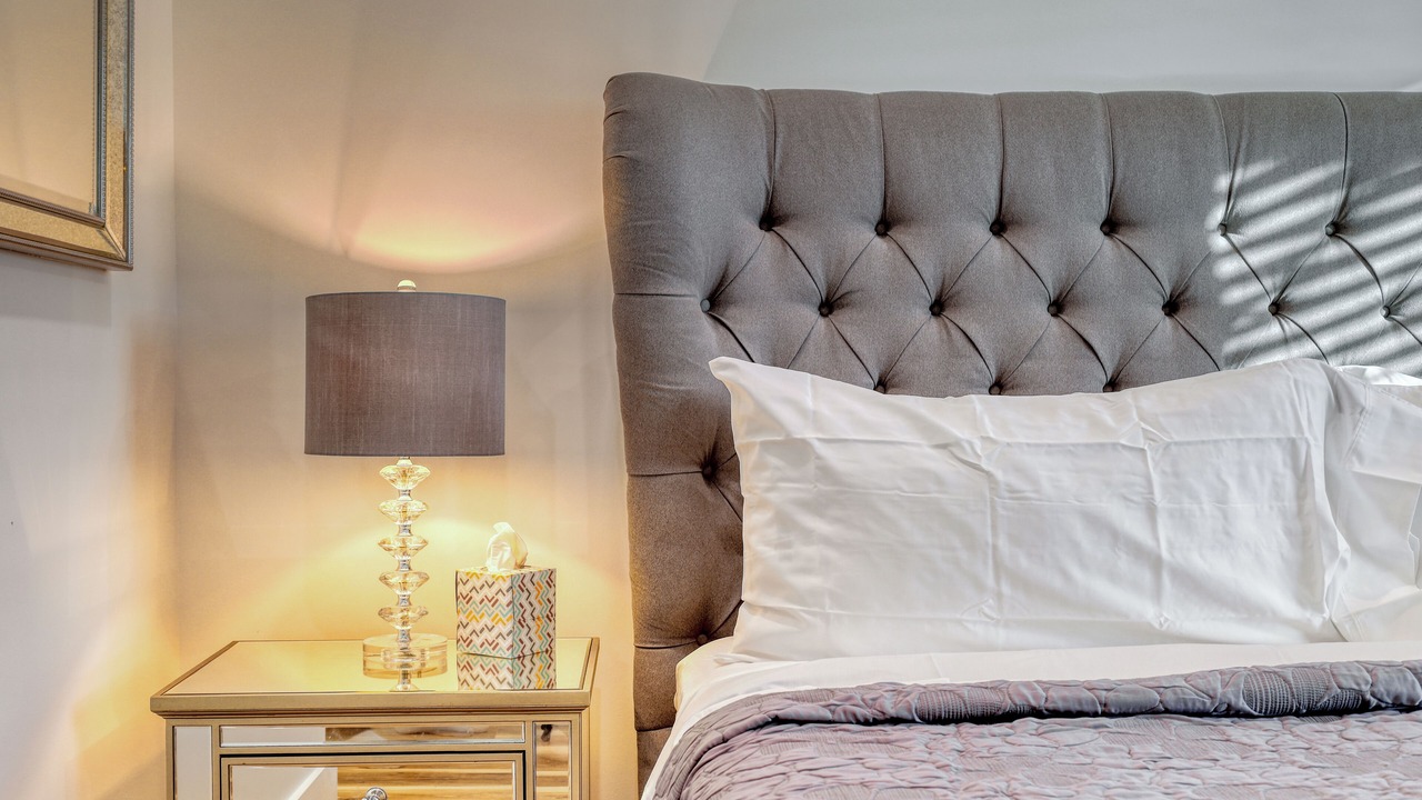 Photo of Bedroom in Oakland Hills