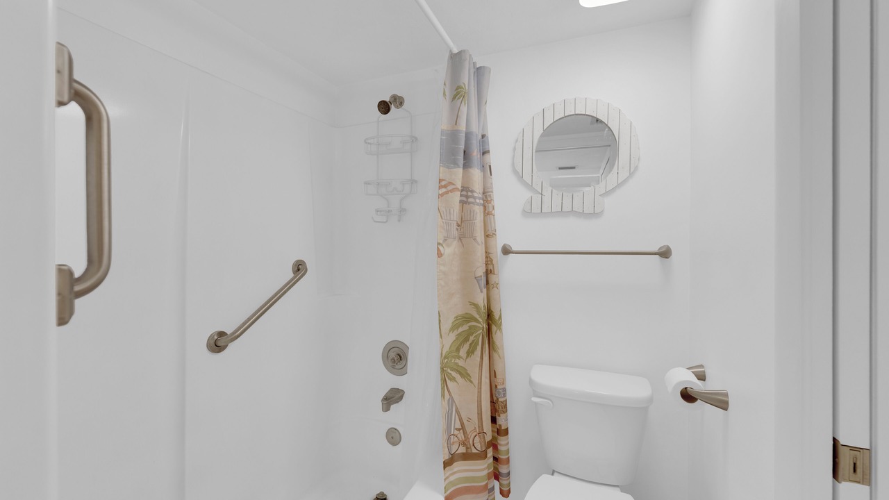 Photo of Bathroom in Mid Island