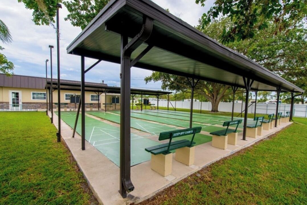 Photo of Outdoor in Bayshore Gardens