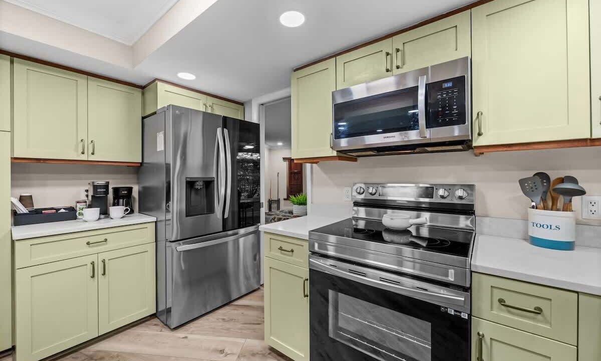 Photo of Kitchen in Lochmoor Waterway Estates