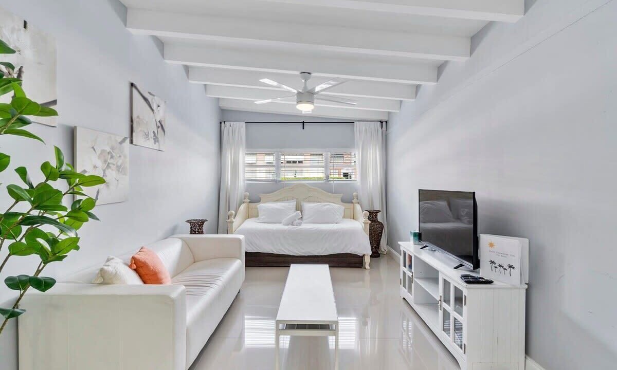 Photo of Livingroom in Dolphin Isles