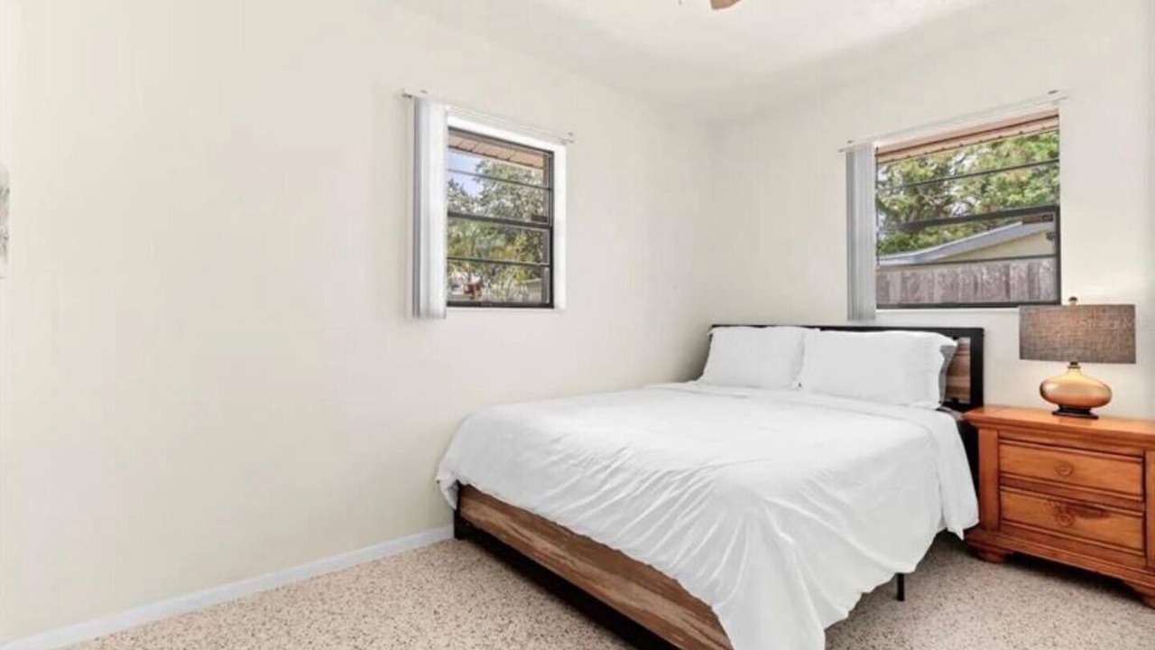 Photo of Bedroom in Bayshore Gardens