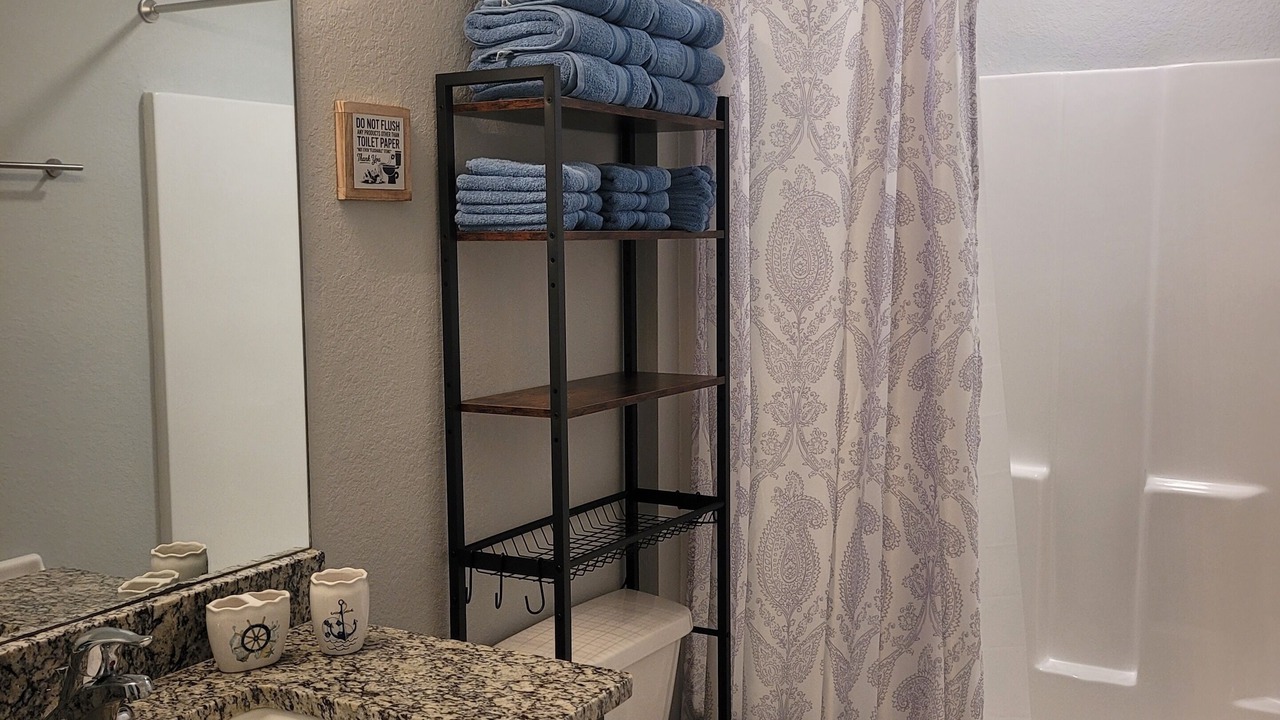 Photo of Bathroom in Jacarandas