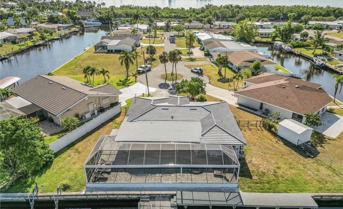 Photo of Outdoor in Lochmoor Waterway Estates