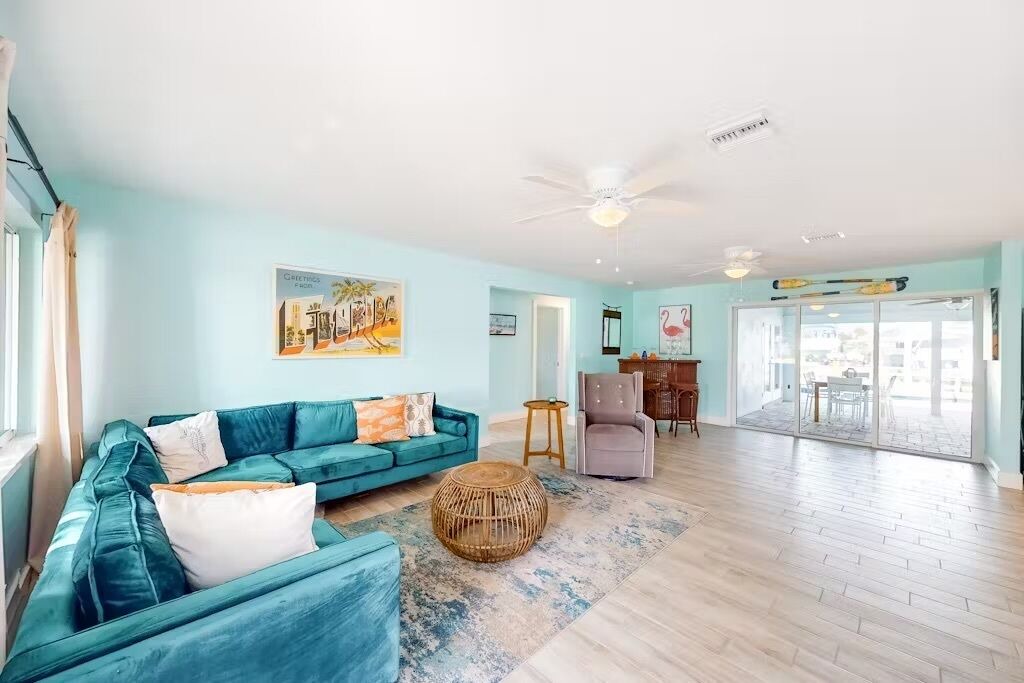 Photo of Livingroom in Lochmoor Waterway Estates