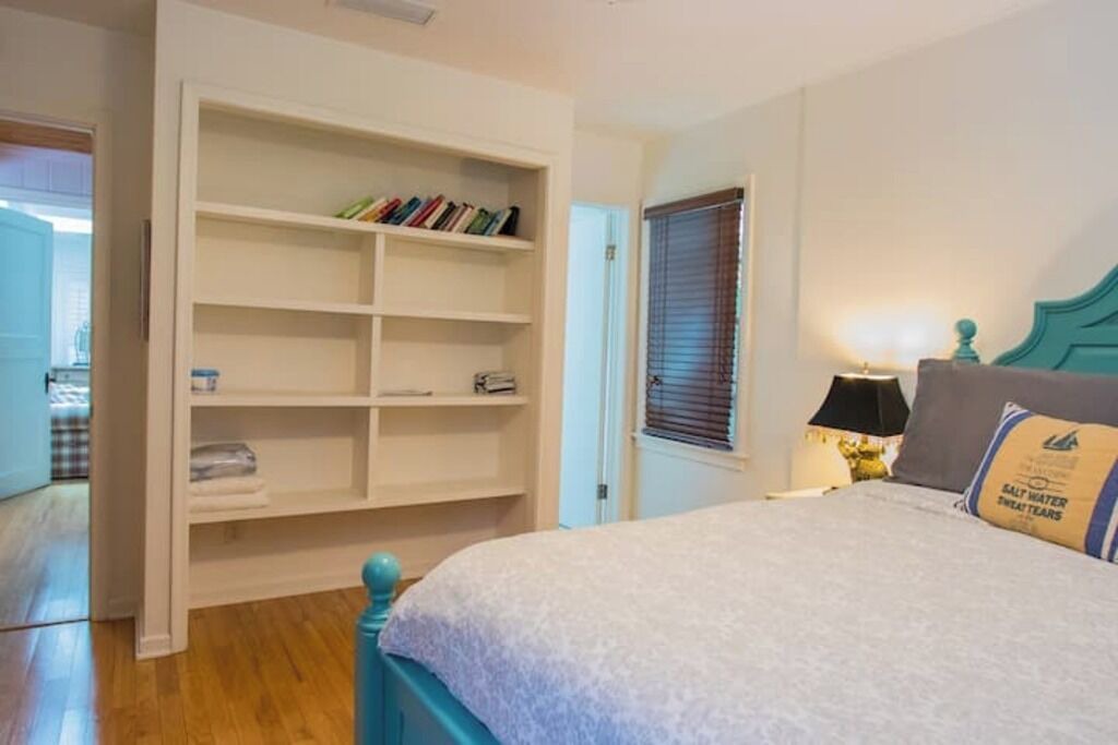Photo of Bedroom in Downtown