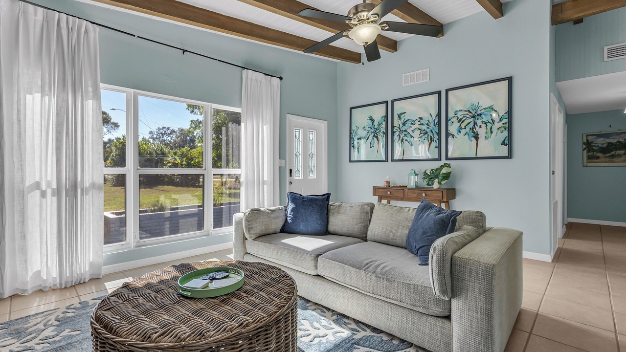 Photo of Livingroom in Fort Myers Shores