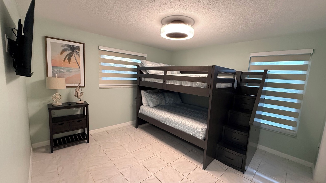 Photo of Bedroom in Edgewater