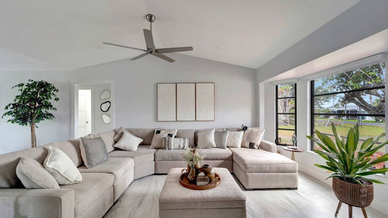 Photo of Livingroom in Englewood South